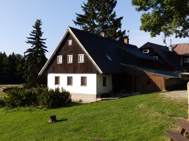 chata v létě